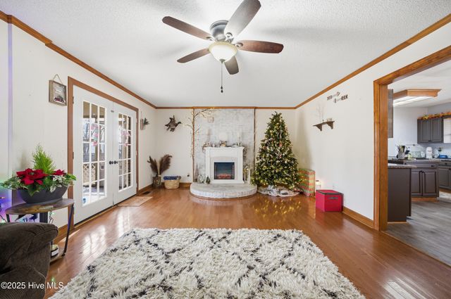 1801 Vine Street, Elizabeth City, NC 27909