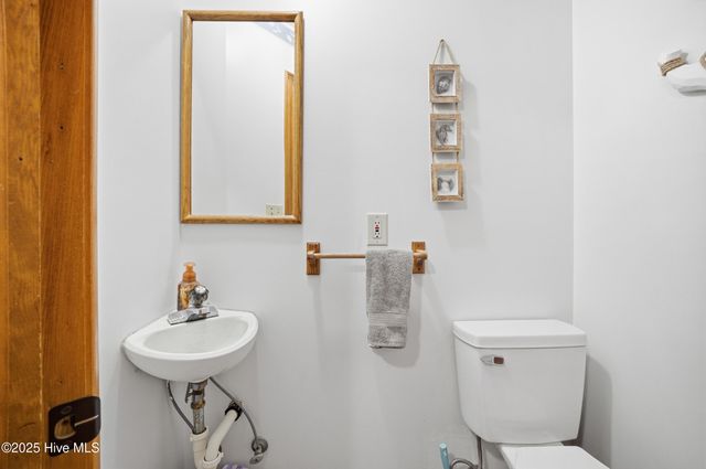 1801 Vine Street, Elizabeth City, NC 27909