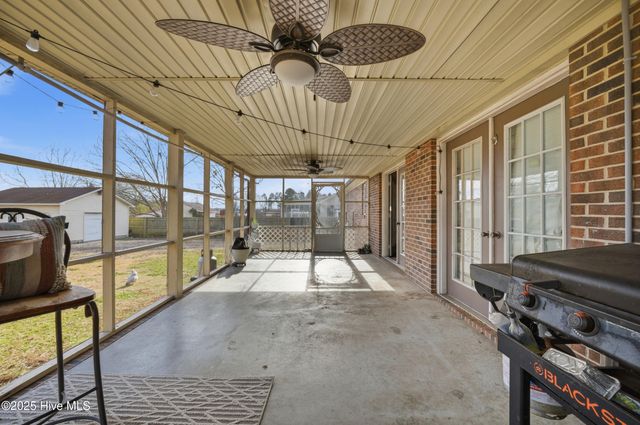 1801 Vine Street, Elizabeth City, NC 27909