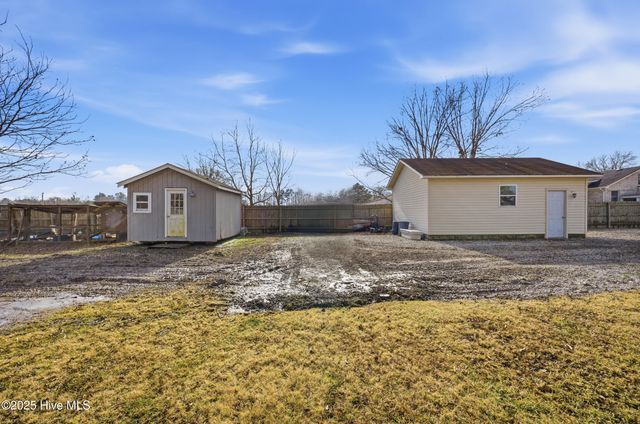 1801 Vine Street, Elizabeth City, NC 27909