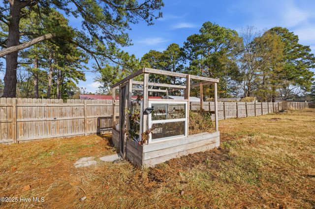 1801 Vine Street, Elizabeth City, NC 27909