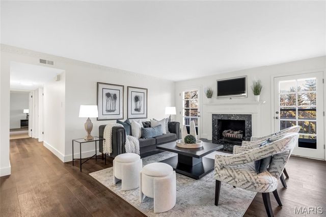 1530 Bedford Forge Court 14, Chesterfield, MO 63017