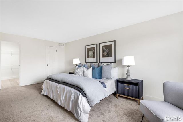 1530 Bedford Forge Court 14, Chesterfield, MO 63017