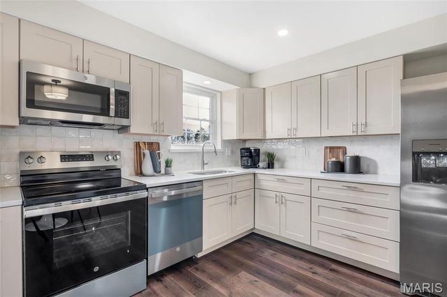 1530 Bedford Forge Court 14, Chesterfield, MO 63017