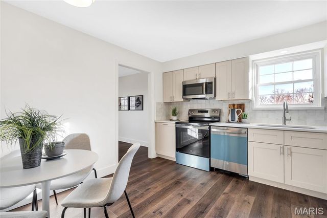 1530 Bedford Forge Court 14, Chesterfield, MO 63017