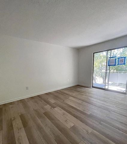 31 Vine St 22, Weymouth, MA 02188