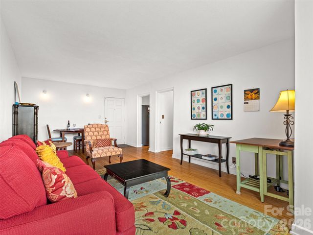 647 Town Mountain Road 309, Asheville, NC 28804