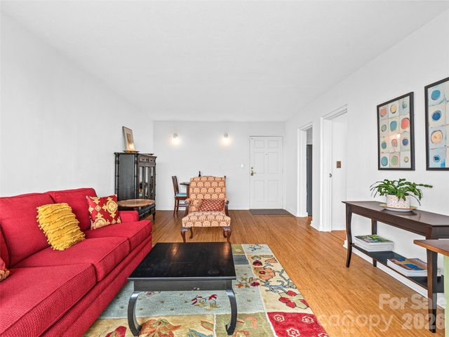 647 Town Mountain Road 309, Asheville, NC 28804