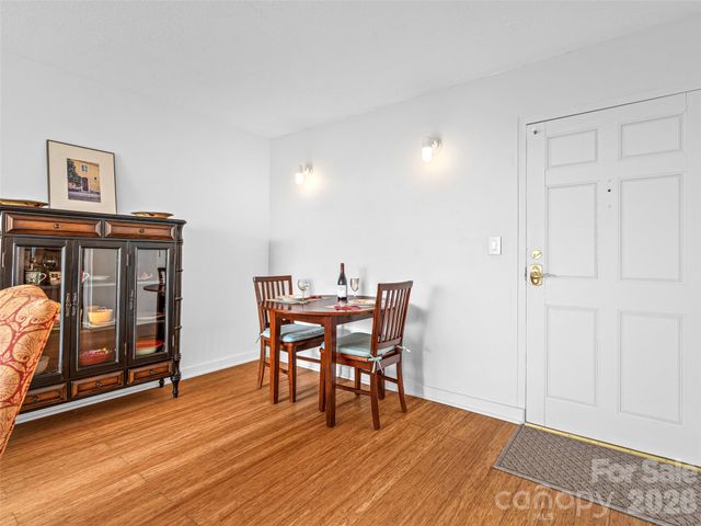 647 Town Mountain Road 309, Asheville, NC 28804