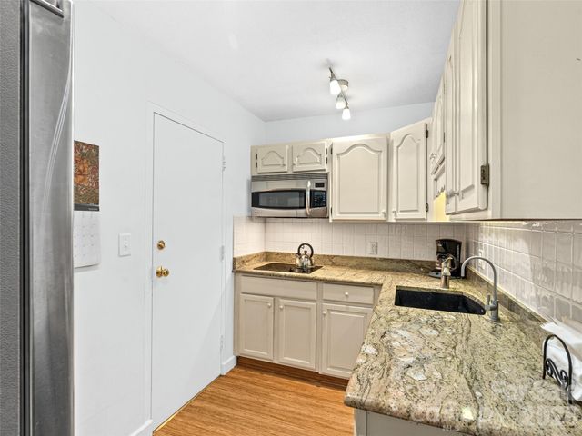 647 Town Mountain Road 309, Asheville, NC 28804