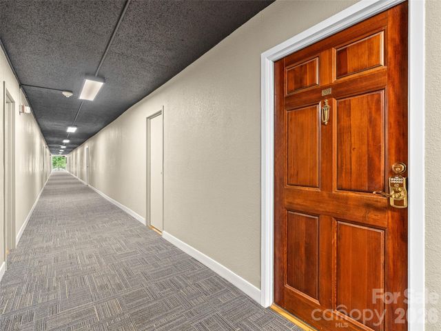 647 Town Mountain Road 309, Asheville, NC 28804
