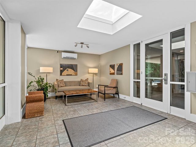 647 Town Mountain Road 309, Asheville, NC 28804