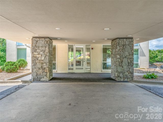 647 Town Mountain Road 309, Asheville, NC 28804