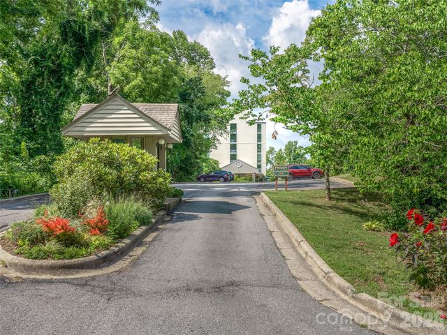 647 Town Mountain Road 309, Asheville, NC 28804