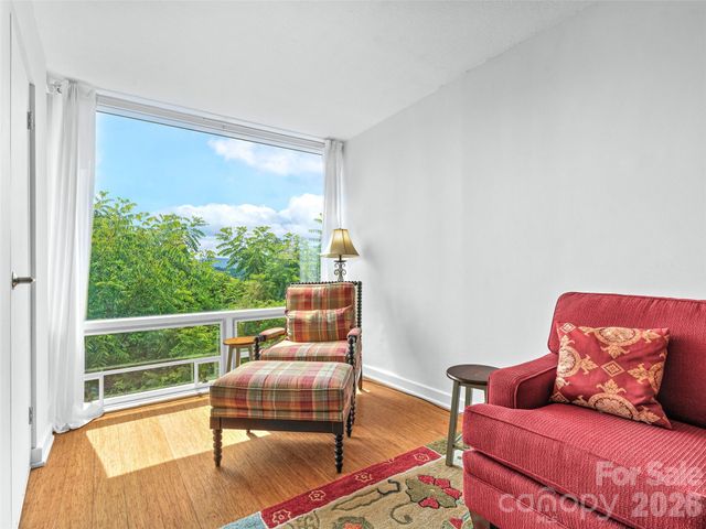 647 Town Mountain Road 309, Asheville, NC 28804