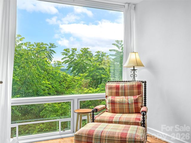 647 Town Mountain Road 309, Asheville, NC 28804