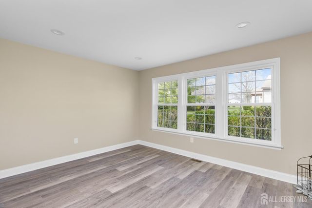 14 Dorchester Drive, Monroe, NJ 08831