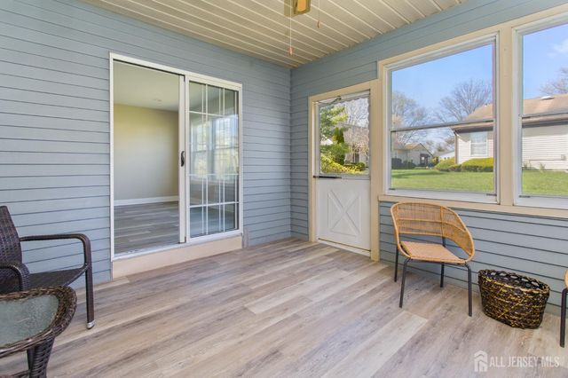 14 Dorchester Drive, Monroe, NJ 08831