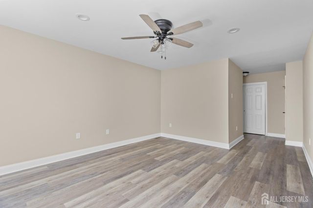 14 Dorchester Drive, Monroe, NJ 08831