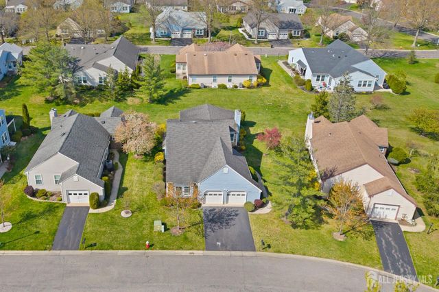 14 Dorchester Drive, Monroe, NJ 08831