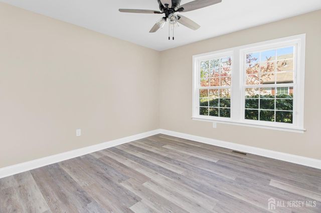 14 Dorchester Drive, Monroe, NJ 08831