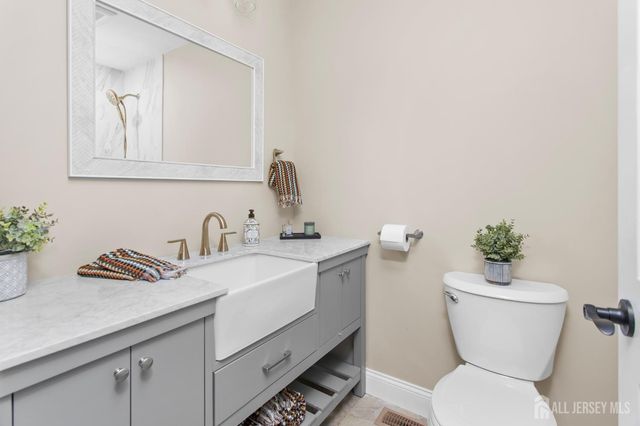 14 Dorchester Drive, Monroe, NJ 08831