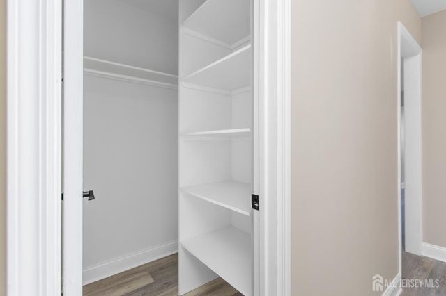 14 Dorchester Drive, Monroe, NJ 08831