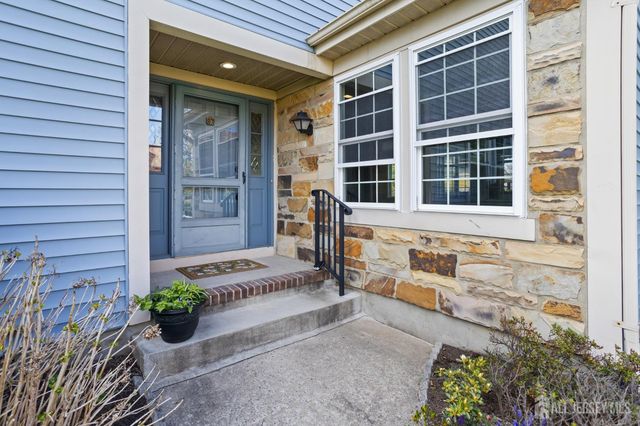 14 Dorchester Drive, Monroe, NJ 08831