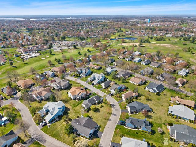 14 Dorchester Drive, Monroe, NJ 08831