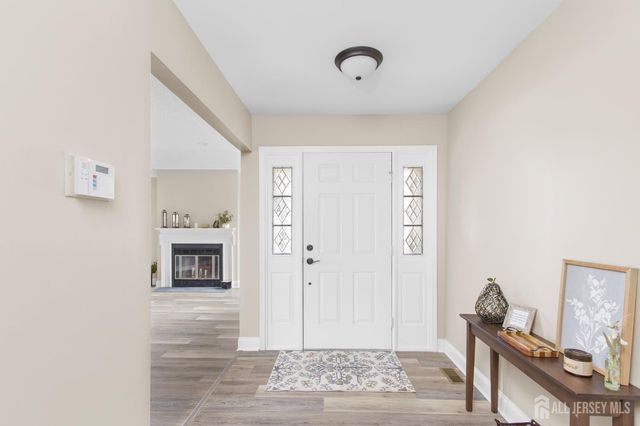 14 Dorchester Drive, Monroe, NJ 08831