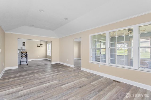 14 Dorchester Drive, Monroe, NJ 08831