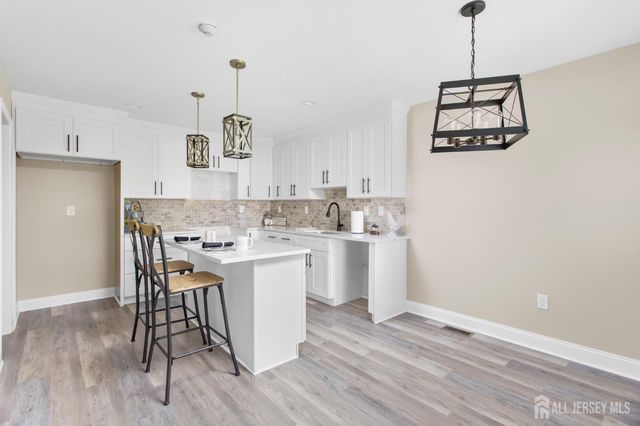 14 Dorchester Drive, Monroe, NJ 08831