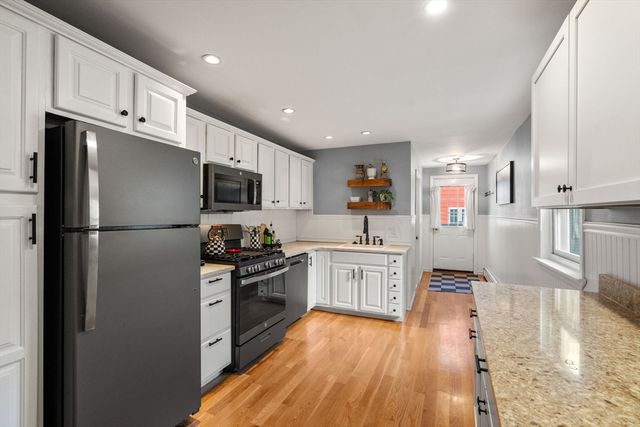 894 East 2nd St, Boston, MA 02127