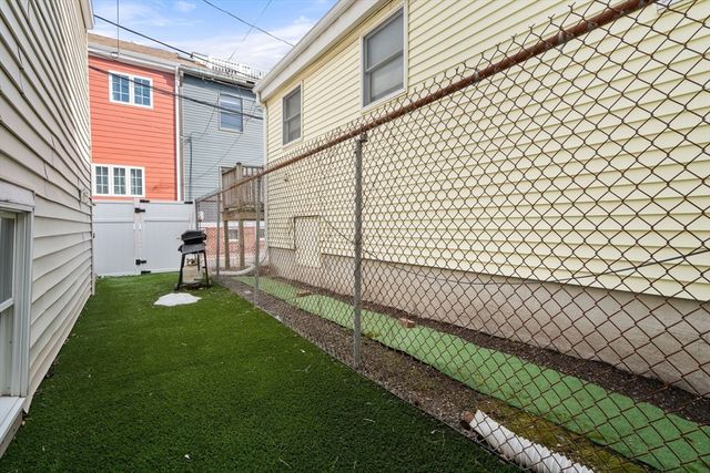 894 East 2nd St, Boston, MA 02127