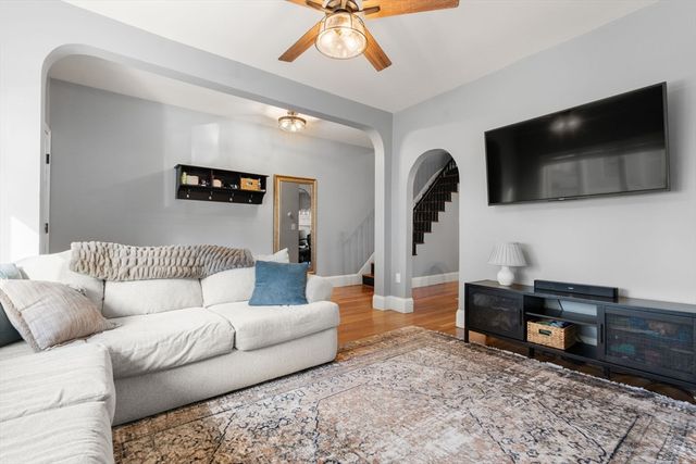 894 East 2nd St, Boston, MA 02127