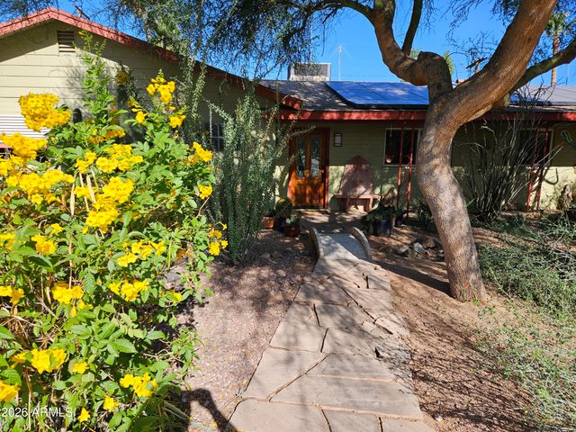 7050 N 8TH Avenue, Phoenix, AZ 85021