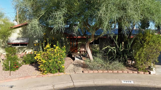 7050 N 8TH Avenue, Phoenix, AZ 85021