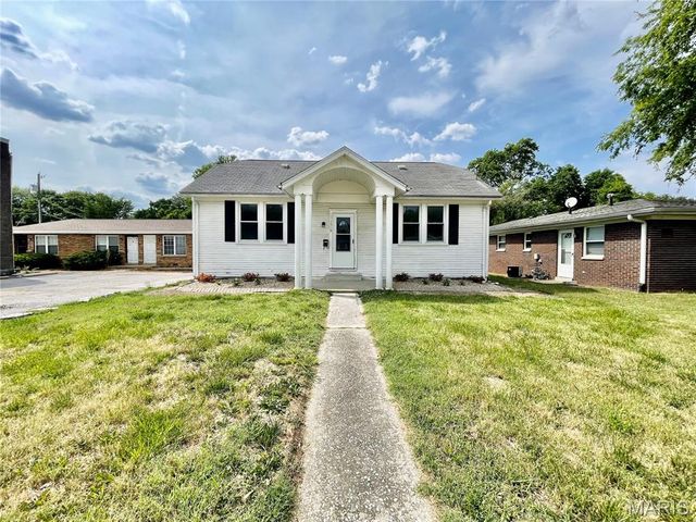 1519 Lebanon Avenue, Belleville, IL 62221