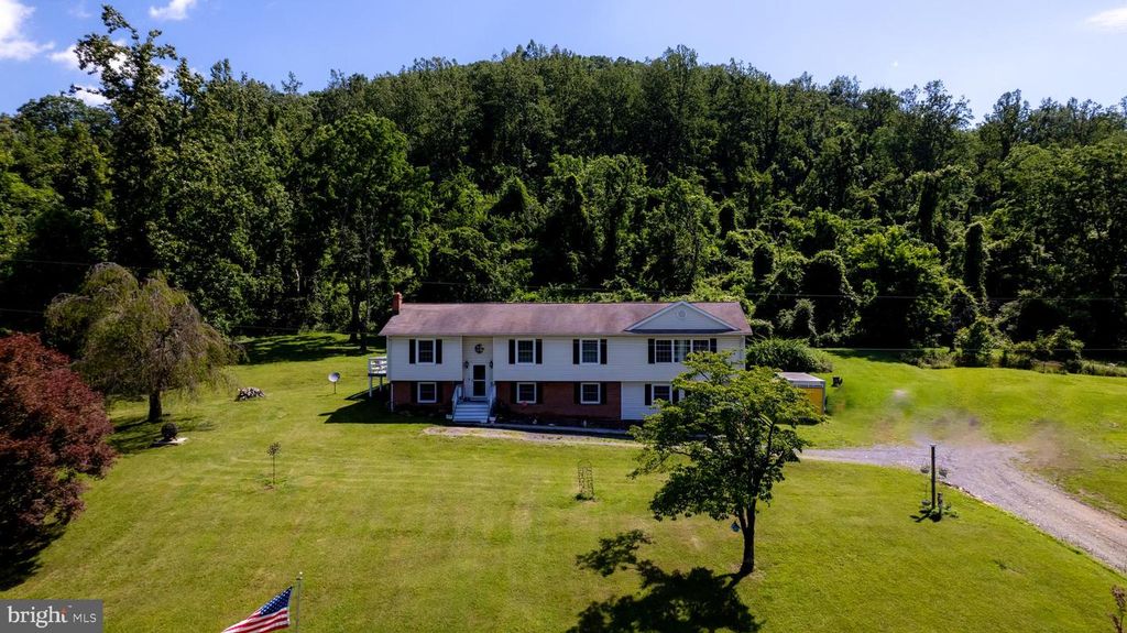 4179 FIERY RUN RD, Linden, VA 22642