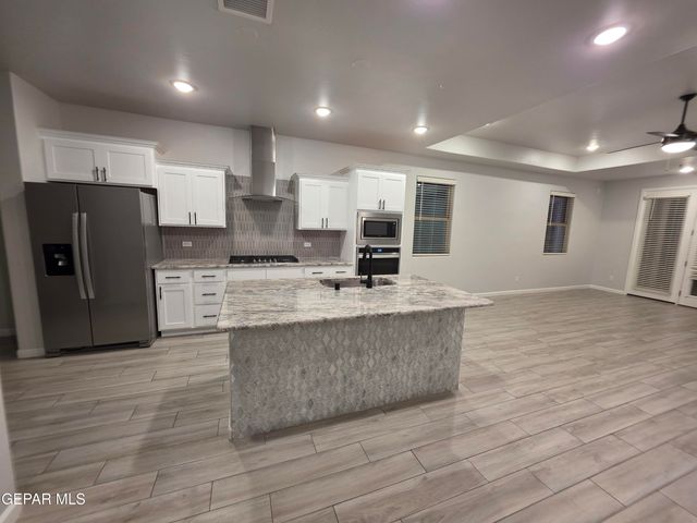 429 SOLEIL Road, Socorro, TX 79927