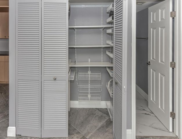 156 LAKE EVELYN Drive, West Palm Beach, FL 33411