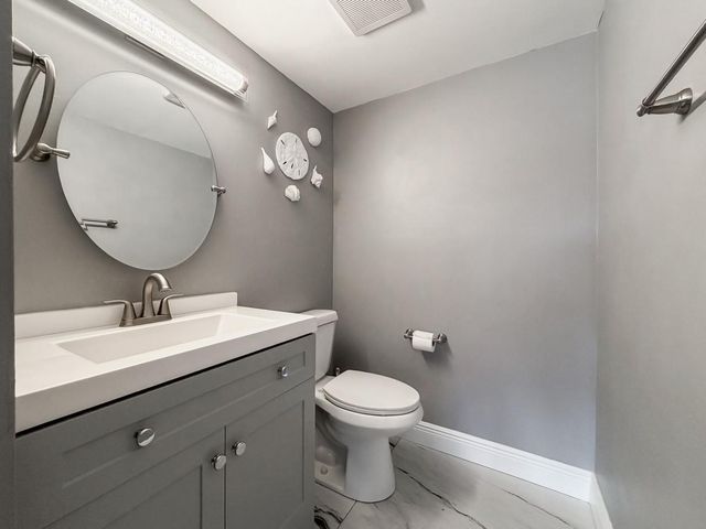 156 LAKE EVELYN Drive, West Palm Beach, FL 33411