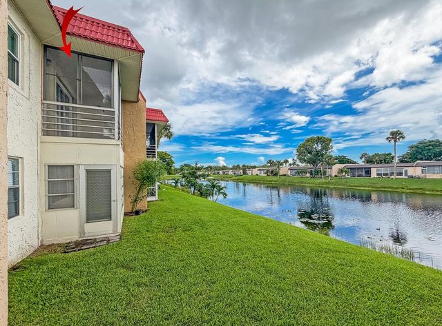 156 LAKE EVELYN Drive, West Palm Beach, FL 33411