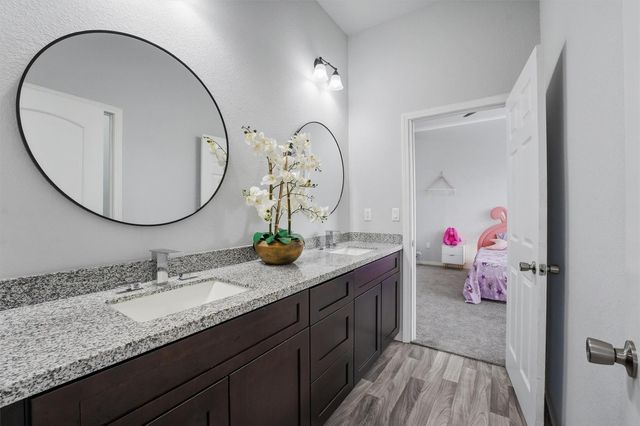 2060 Road 5704, Cleveland, TX 77327