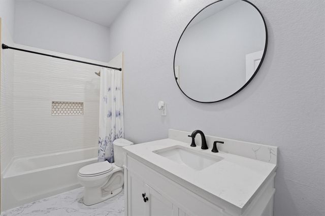 2060 Road 5704, Cleveland, TX 77327