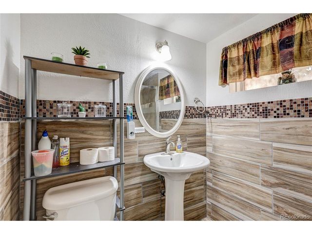 13142 E Louisiana Ave, Aurora, CO 80012