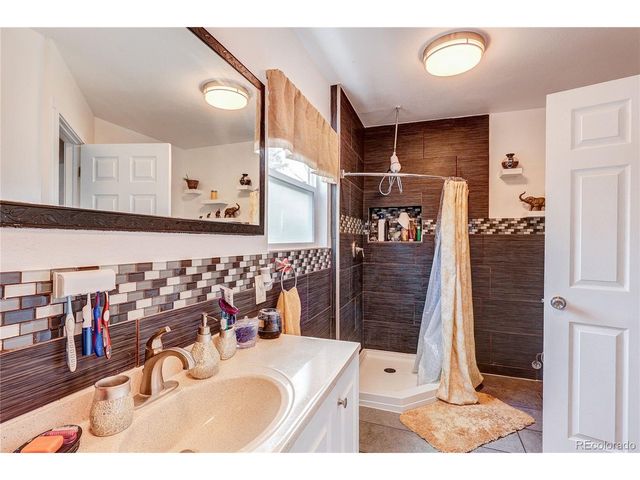 13142 E Louisiana Ave, Aurora, CO 80012