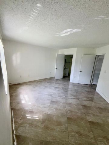 9405 Fontainebleau Boulevard 109, Miami, FL 33172