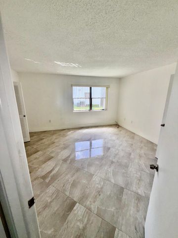 9405 Fontainebleau Boulevard 109, Miami, FL 33172