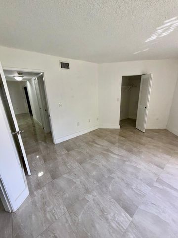 9405 Fontainebleau Boulevard 109, Miami, FL 33172